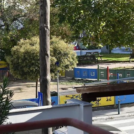 Comfortable Opposite The Park Apartment Tríkala