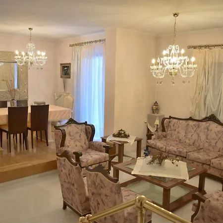 Comfortable Opposite The Park Apartment Trikala (Thessaly)