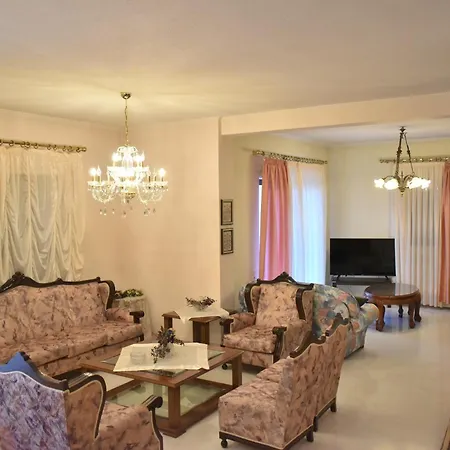 Apartment Comfortable Opposite The Park
