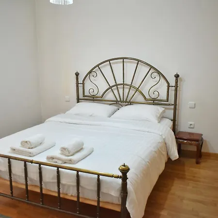 Appartamento Comfortable Opposite The Park